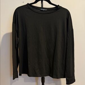 Romantic Hut Elegant Black Crew Neck Top